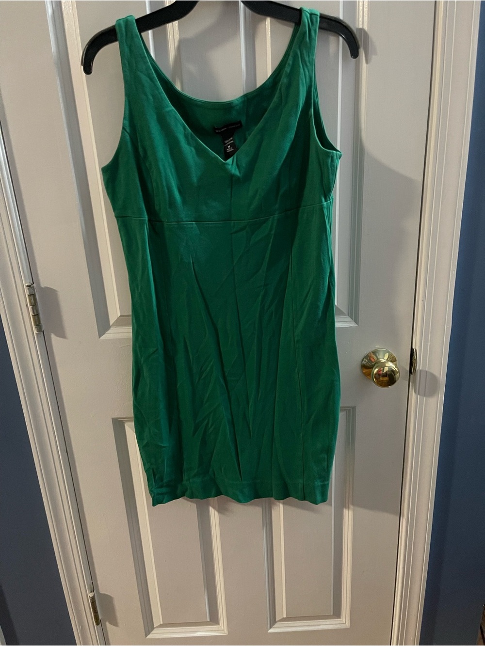 New York & Company Emerald Green Sleeveless V-Neck Midi Dress